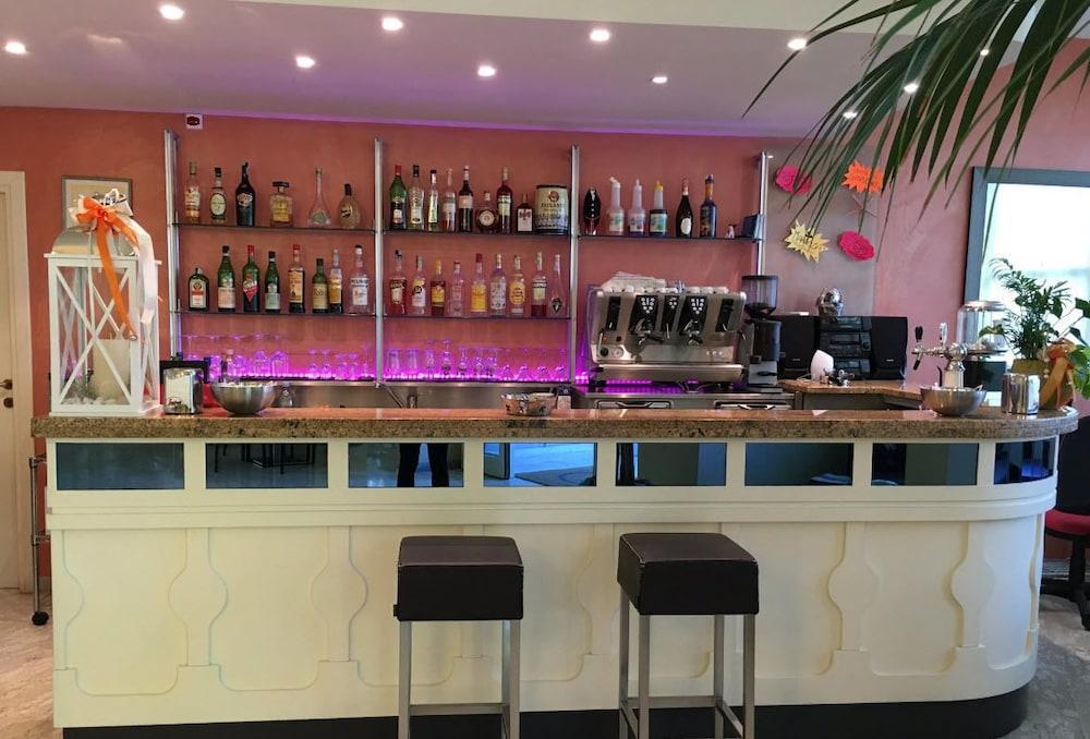 Hotel Plutone Cervia Exterior photo