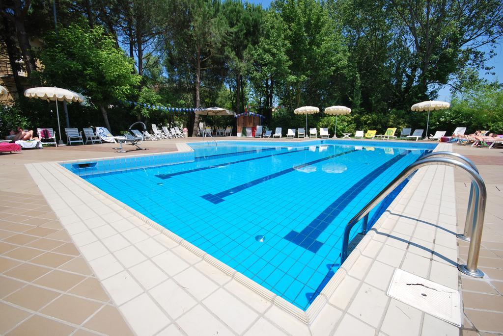 Hotel Plutone Cervia Exterior photo